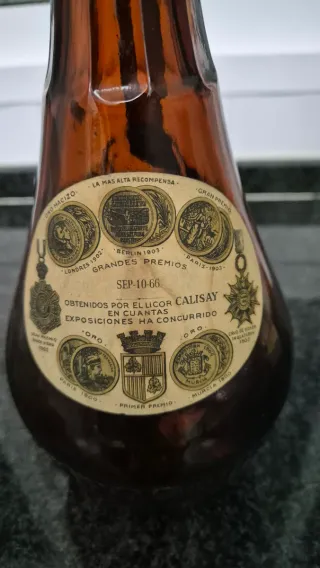 Botella Antigua Calisay 1966