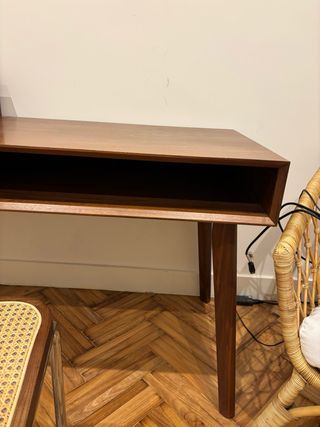 Escritorio nogal Antón Room