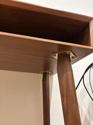 Escritorio nogal Antón Room