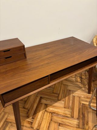 Escritorio nogal Antón Room