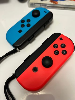 Nintendo Switch Azul/Rojo + Juegos