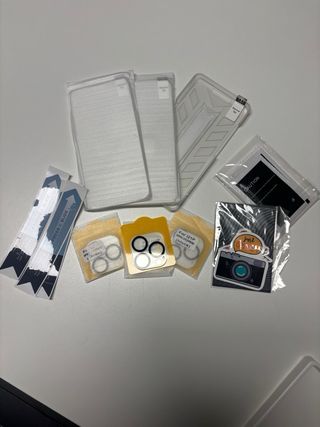 Protectores IPhone 13 Pro.