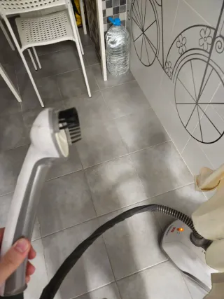 Centro de planchado vertical