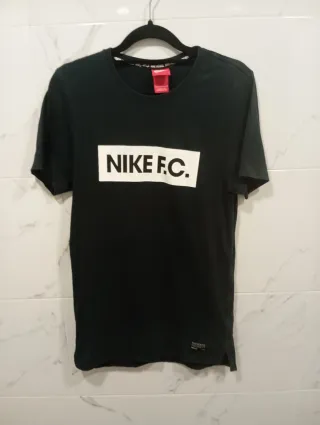 Camiseta Nike F.C. Negra