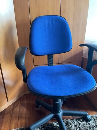 Silla de oficina azul