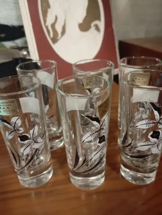 Servizio caffè con fiori in cristallo