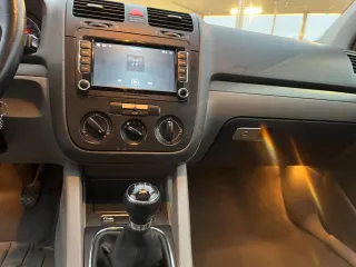 Volkswagen Golf 2004