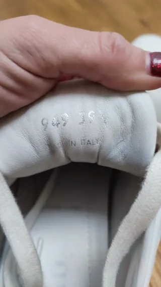 Zapatillas Prada auténticas de Piel Blancas