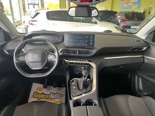 Peugeot 5008 ALLURE  130cv