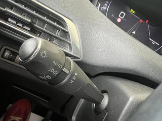 Peugeot 5008 ALLURE  130cv