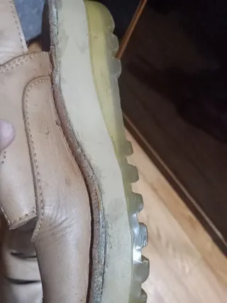 Sandalias de cuero beige