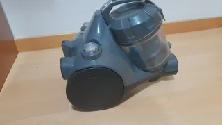 Aspirador sin bolsa gris