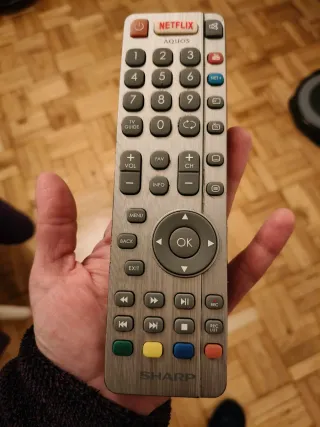 TV Sharp Aquos 42 Negro/Plata