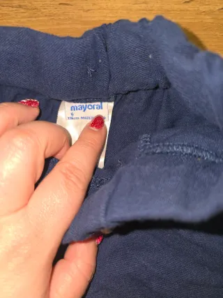 Pantalón corto azul con cordón