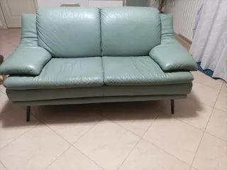 Divano in pelle verde