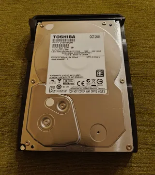 Disco Duro Toshiba 2TB DT01ABA200