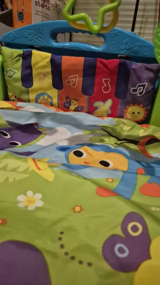 Manta de actividades para bebé