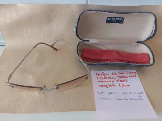 Gafas de sol Chanel sin montura rosas y plateadas