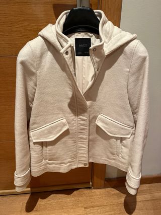 Abrigo ZARA con capucha beige Talla XS