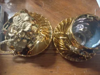 Servizio caffè in porcellana dorata