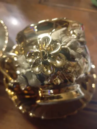 Servizio caffè in porcellana dorata