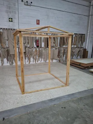 Puesto rececho jabalí madera