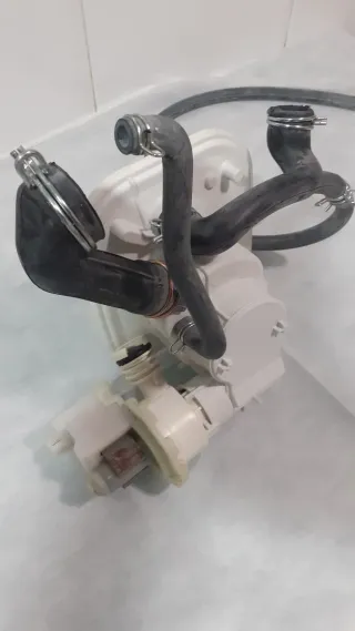 DEPÓSITO MÁS BOMBA DE DESAGÜE LAVAVAJILLAS FAGOR