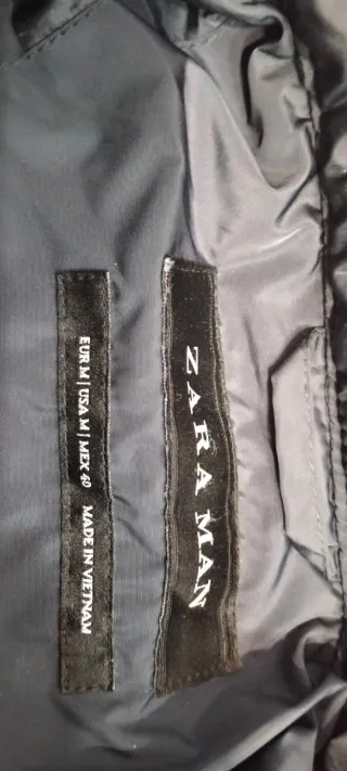 Chaqueta azul acolchada