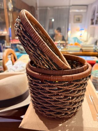 Cofre de mimbre con tapa