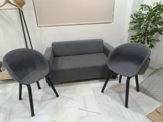 Sofá y 2 sillas de tela grises