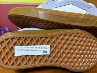 Zapatillas Vans Morado y Blanco