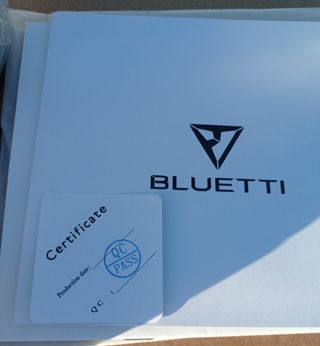 Kit solar Bluetti estación de energía y paneles