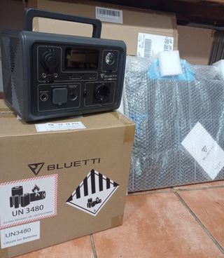 Kit solar Bluetti estación de energía y paneles