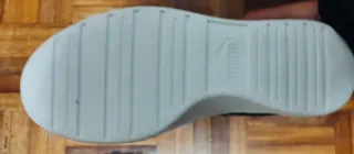 Tenis Puma Negros y Blancos