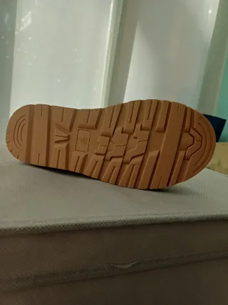 Stivaletti tipo UGG beige/marrone