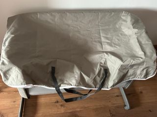 Cuna colecho Joie Roomie Glide gris