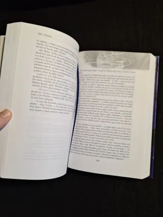 George R.R. Martin. Juego de tronos (ed. especial)