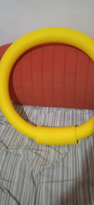 Tubo galleggiante giallo