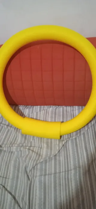 Tubo galleggiante giallo