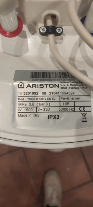 Termo eléctrico Ariston 100L