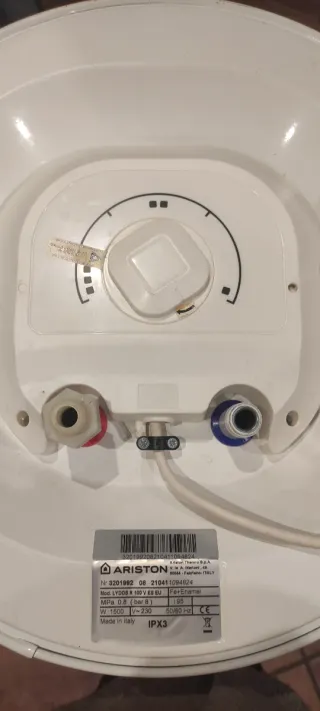 Termo eléctrico Ariston 100L