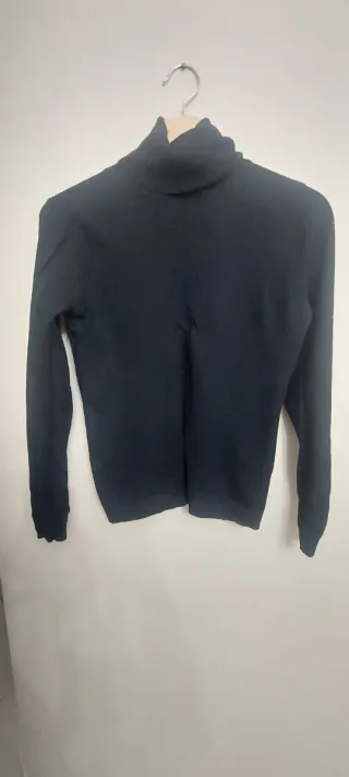 Maglione nero dolcevita