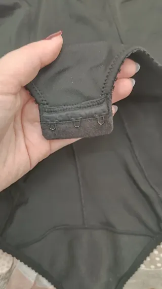 Body contenitivo nero