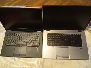Vendo dos portátiles para piezas