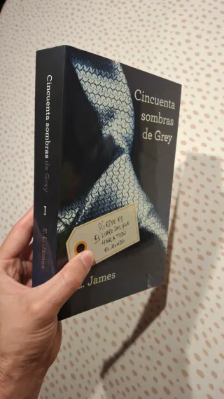 CINCUENTA SOMBRAS DE GREY