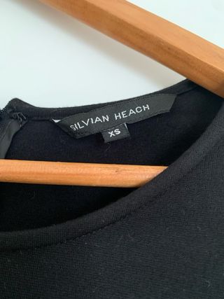 Vestido negro y verde con estampado