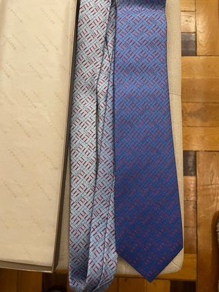 Corbata Bulgari Azul y Roja Nueva