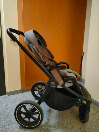Cochecito + accesorios para bebé y niño/a