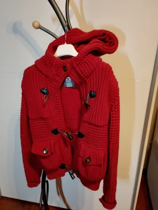 Maglione lana BMORE rosso con cappuccio