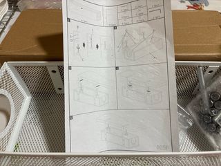 Estantería metálica blanca